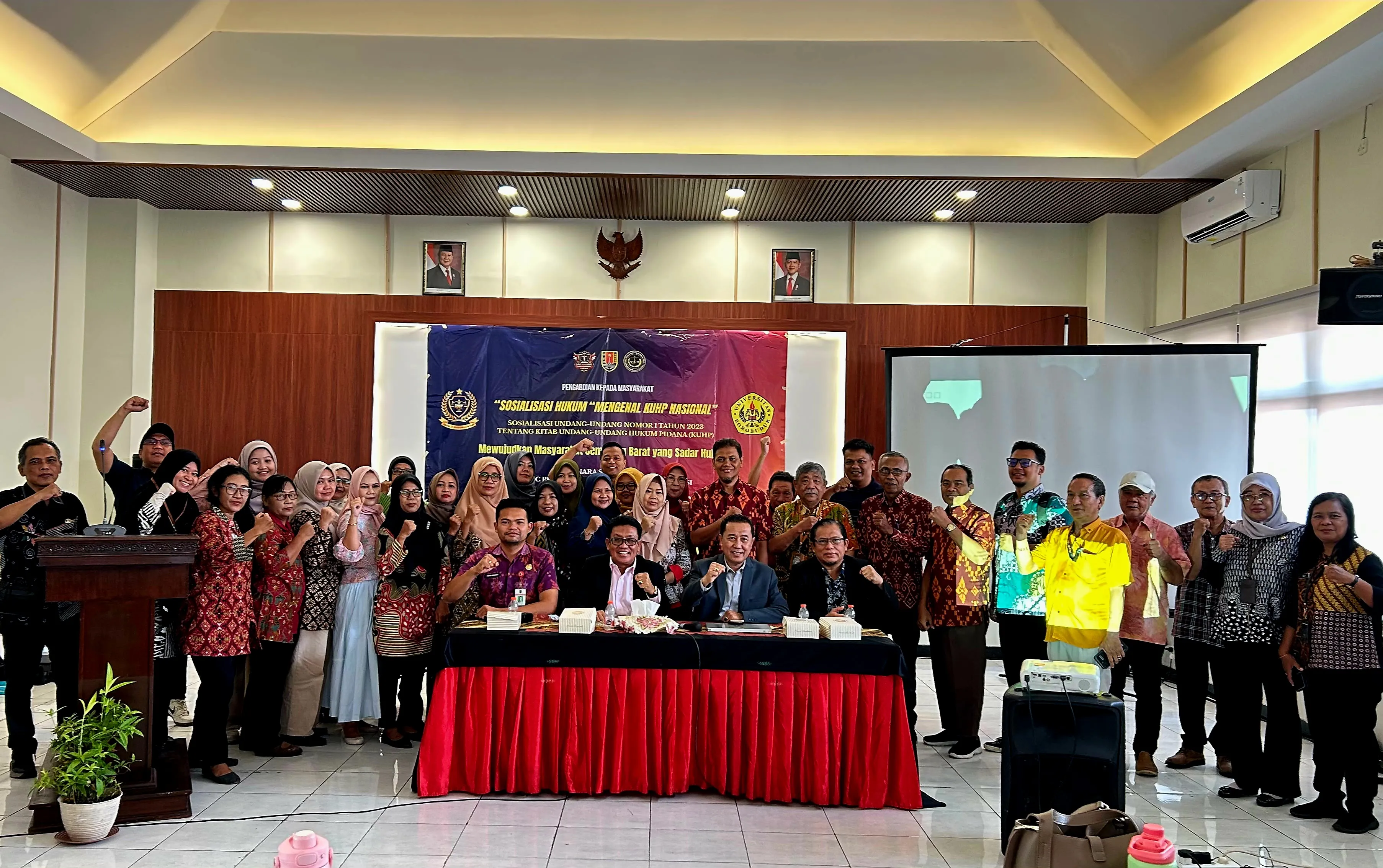 Advokat LBH-BYN memberikan penyuluhan Hukum di Kecamatan Semarang Barat 